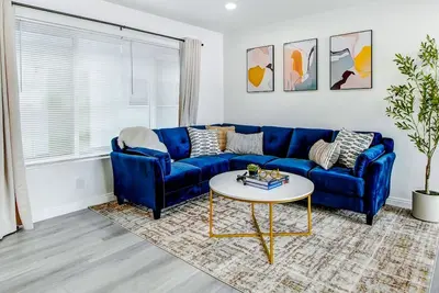 Image de Smart 2br Unit + Parking + Near Dtla #TravelSGV