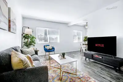 Image de Elegant 2br Unit Near Almansor Park #TravelSGV