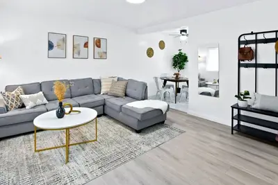 Image de Stylish 2br Unit + Parking + Near Dtla #TravelSGV