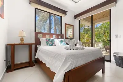 Casa Serena – Private Ocean View Retreat with Pool & Terrace in Pacifico