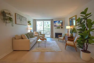 Image de Green Lotus - Family Fun - Beach - Pool - Games!