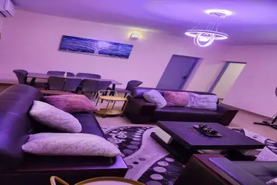 Image de Ikeja Upscale 3-bedroom off Allen Street: 10 Minutes To International Airport