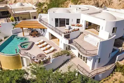 Image de Villa Bashert-Professional Chef, Mixologist & Staff, Concierge, Ocean & Gardens!