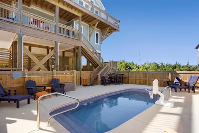 Image de Avon Beach Retreat w/ Pool, Hot Tub & Tiki Bar