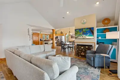 Image de Spacious 3br Condo: Pool, Gym & 5-Min Beach Drive