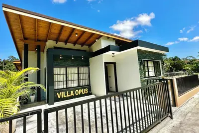 Image de 3-bedroom villa in welcoming Jarabacoa with Ac, WiFi and next to the river!