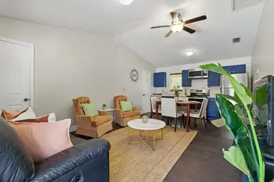 Image de Charming Large 1-bedroom cottage with Ac, WiFi in serene Loxahatchee