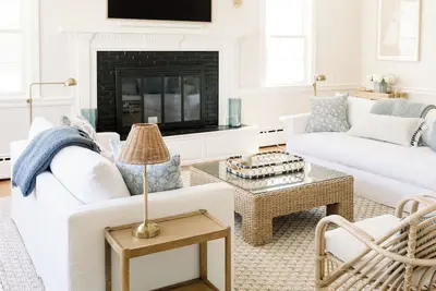 Image de Black Rock Beach Cohasset 5-Bedroom Home