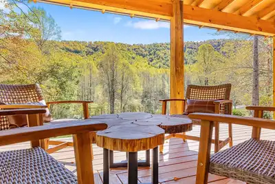 Palmetto Trailside Retreat