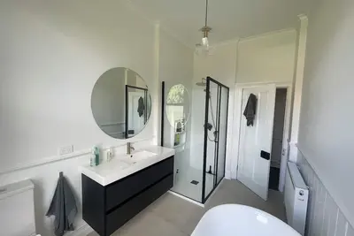 Image de Islay House - stylish villa in historic Lawrence -