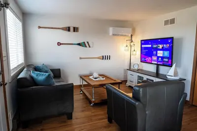 Image de Charming 2-bedroom house in Cascade Lake Park Rochester