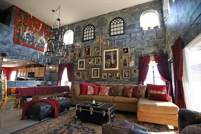 Image de Enchanted Villa with Lake View 6-Bedroom in Resort 9 miles to Disney World 15 mi