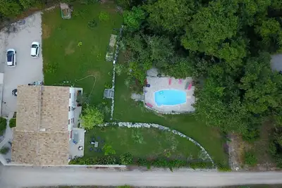 Image de Villa très lumineuse, avec piscine à 5 minutes de Aix-en-Provence