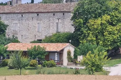 Image de Maisonnette récente à la campagne, proche Cahors