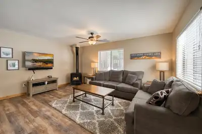 Image de Pebble Place at Tahoe Donner by Tahoe Getaways - Pet Friendly, Single Level w Hoa