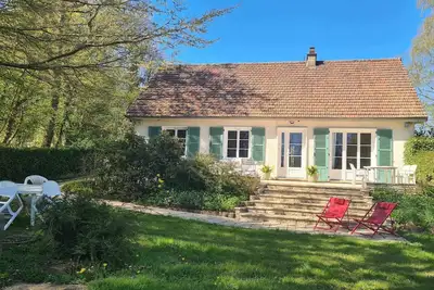 Image de \"La Taniere\" maison de 3 chambres dans un écrin de verdure