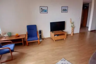 Image de 1-bedroom apartment with sea view, located on the first line.