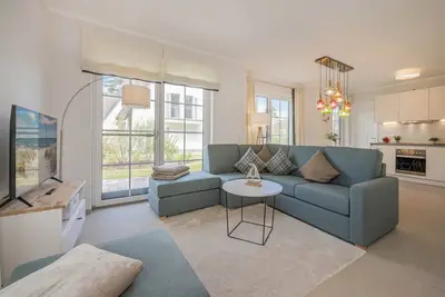 Image de Exclusive vacation home \"Stettiner Haffblick\" with sauna, fireplace and lagoon view