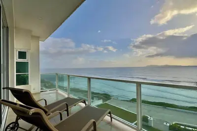 Image de Oceanfront Villa 4br 4ba Real Mediterraneo with pool