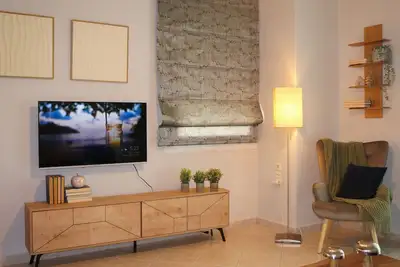 Image de Stylish and bright apartment with city and sea views in Heraklion, Crete.