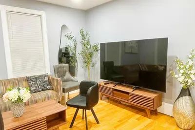 Image de 85a Charming, Cozy 3br, 2ba Home Near Downtown Boston