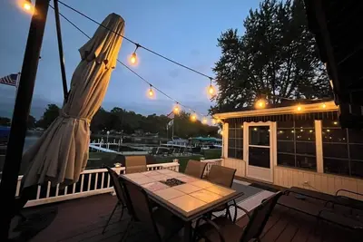 Image de Sechrist Lakefront Retreat