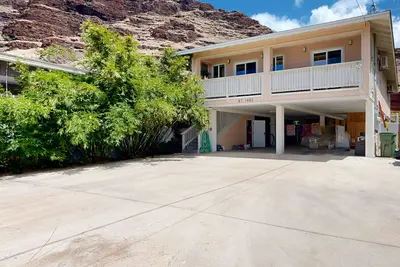 Image de Newly renovated three bedroom with private lanai, A/C, Wifi, close to the beach