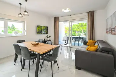 Image de Break apartments for 7 with Pool