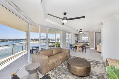 Image de Lagoon Beach Escape | Breathtaking Ocean Views