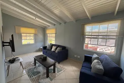 Image de Spacious Upstairs 3-bedroom apartment with Ac, WiFi in delightful Christ Church.