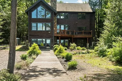 Image de Winnipesaukee Waterfront Adirondack Home with Dock