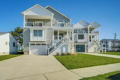 Close to Brigantine Beach: Home w/ 2 Decks