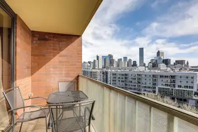 < 1 Mi to Downtown Denver: Condo w/ Pool Access!