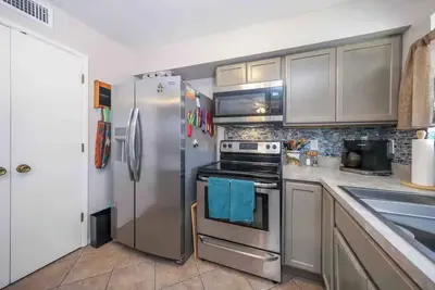 Image de Roadrunner Nest- A fun lake adjacent 3-bedroom house with Ac, WiFi in Tucson