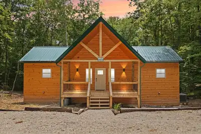 Image de Rustic Retreat with Modern Comforts