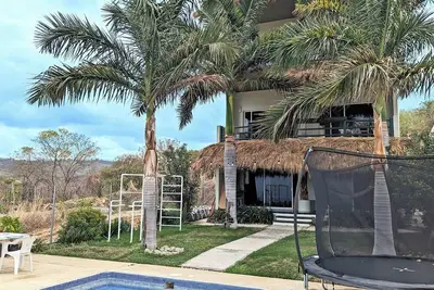 Image de Charming 5-bedroom house with Ac, WiFi in beautiful Bajos de Chila