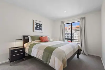 Image de 2brm 2bth 1 min walk to Town Hall