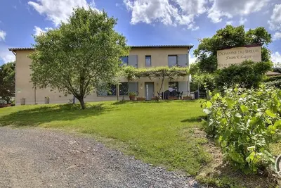 Image de Gîte l'Amandier - Salles-Arbuissonnas