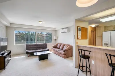 Image de Charming 3-bedroom townhome with Ac, WiFi in lovely Kapolei