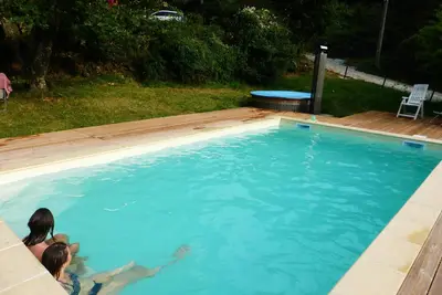 Image de Chalet 'Vert 4 Personnes' avec balcon et Wi-Fi