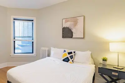 Image de 2-bedroom studio in peaceful Chicago with Ac, WiFi