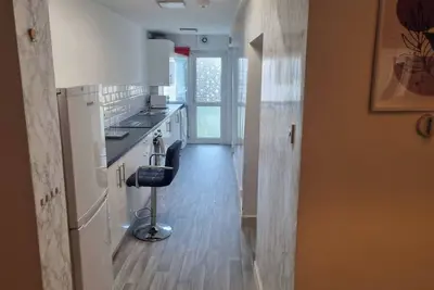 Image de Gillingham 4-Bed Stay - Wifi, Parking, Ldn Access