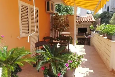 Image de Appartement d'une chambre avec bain à remous Hvar (A-21877-c)