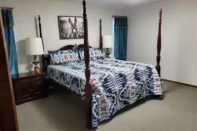 Image de Last Minute Discount! Peaceful Home in Ne Heights Views, Trails in the Foothills