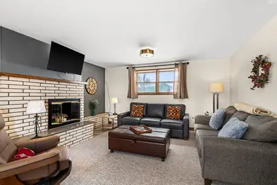 Image de Whitehouse Retreat Suite Apt | Near River & Duluth