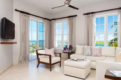 Image de 2 Br Oceanfront, All-Inclusive Suite at Blue Haven Resort