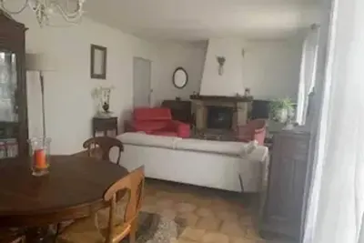 Image de Homerez - Villa familiale avec piscine à Milhaud - 100 m²