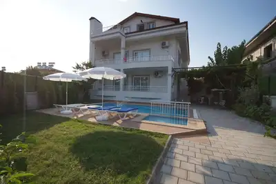 Image de 3 Bedroom Family-sized Apartment with Swimming pool in Fethiye