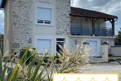 Image de Gîte 4★ calme et nature, idéal pour explorer la région du Lot en toute sérénité