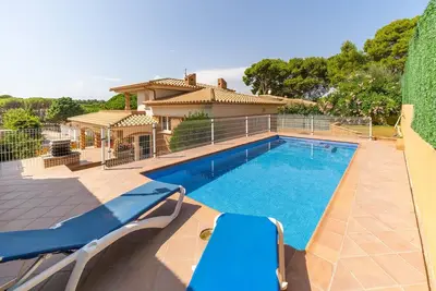 Image de Belle villa à L'Escala avec piscine